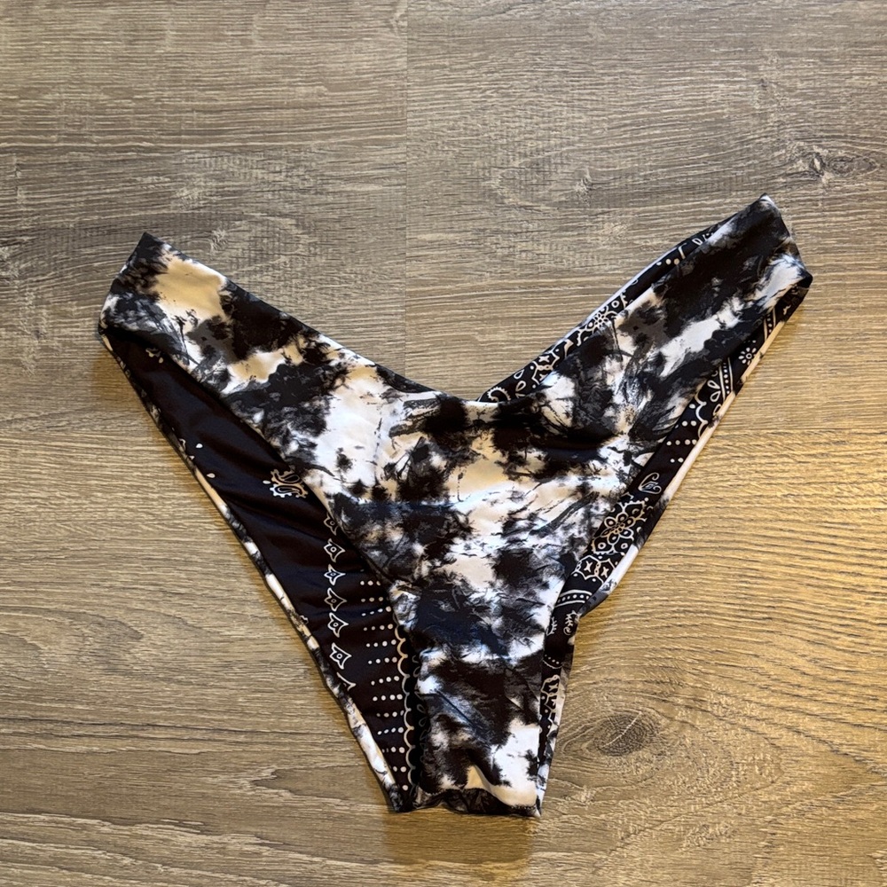 Maaji Black and White Bikini Bottom